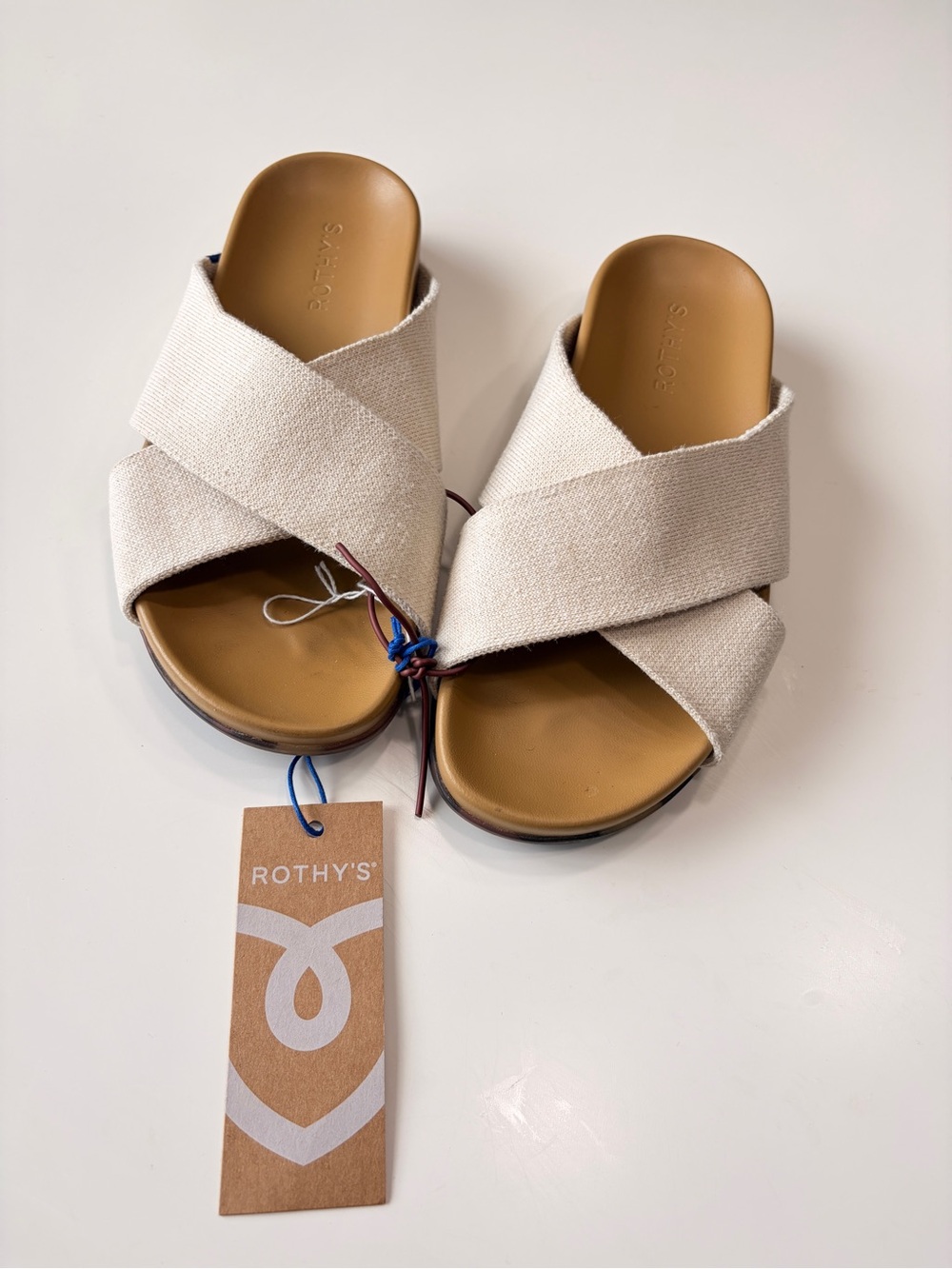 Rothys Weekend slide size 7 Cream Neutral NWT